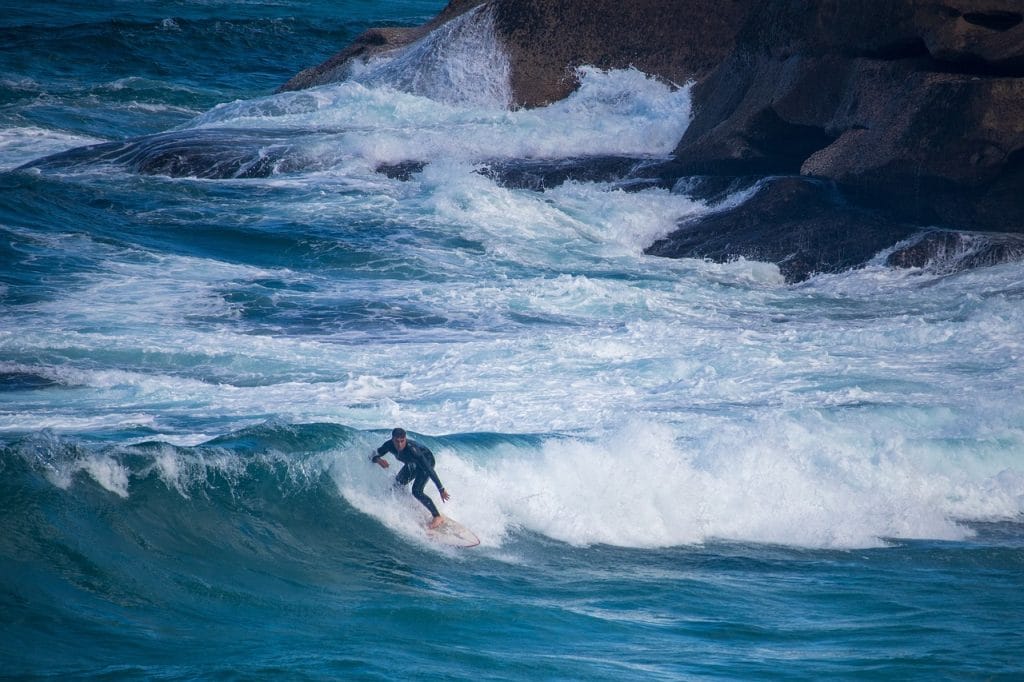 discover the exhilarating world of surfing! from beginner tips to the best waves around the globe, explore techniques, gear reviews, and surf culture. ride the wave of adventure with our ultimate surfing guide.