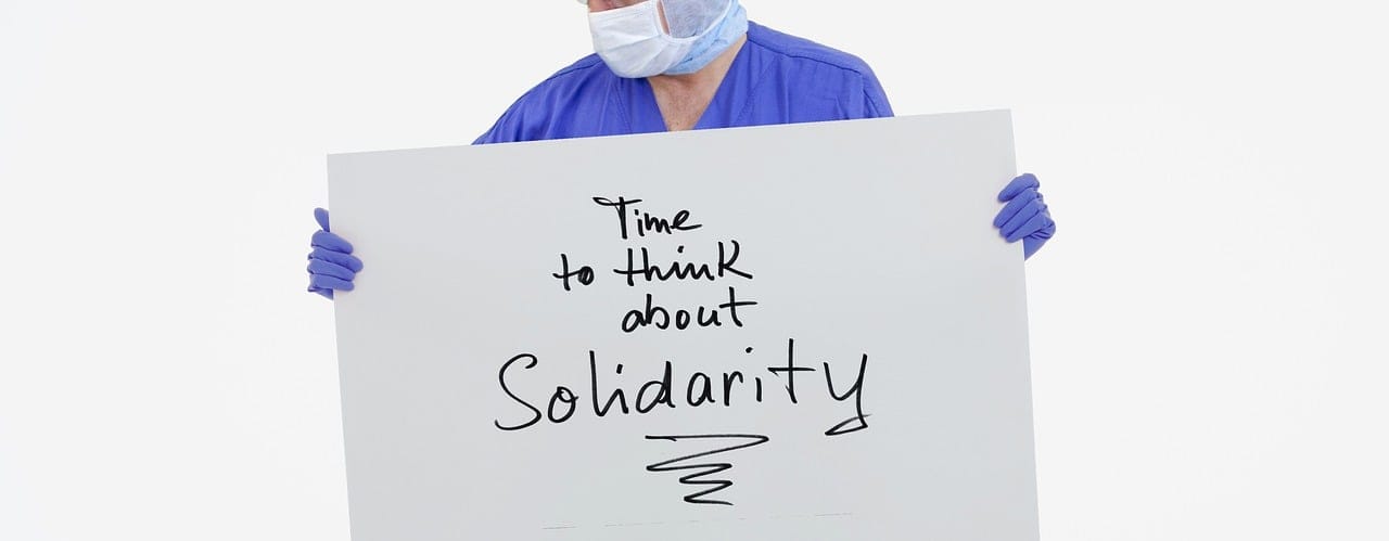 découvrez comment la solidarité peut transformer les communautés et favoriser l'entraide entre les individus. explorez des initiatives inspirantes et apprenez à renforcer les liens sociaux pour un monde meilleur.